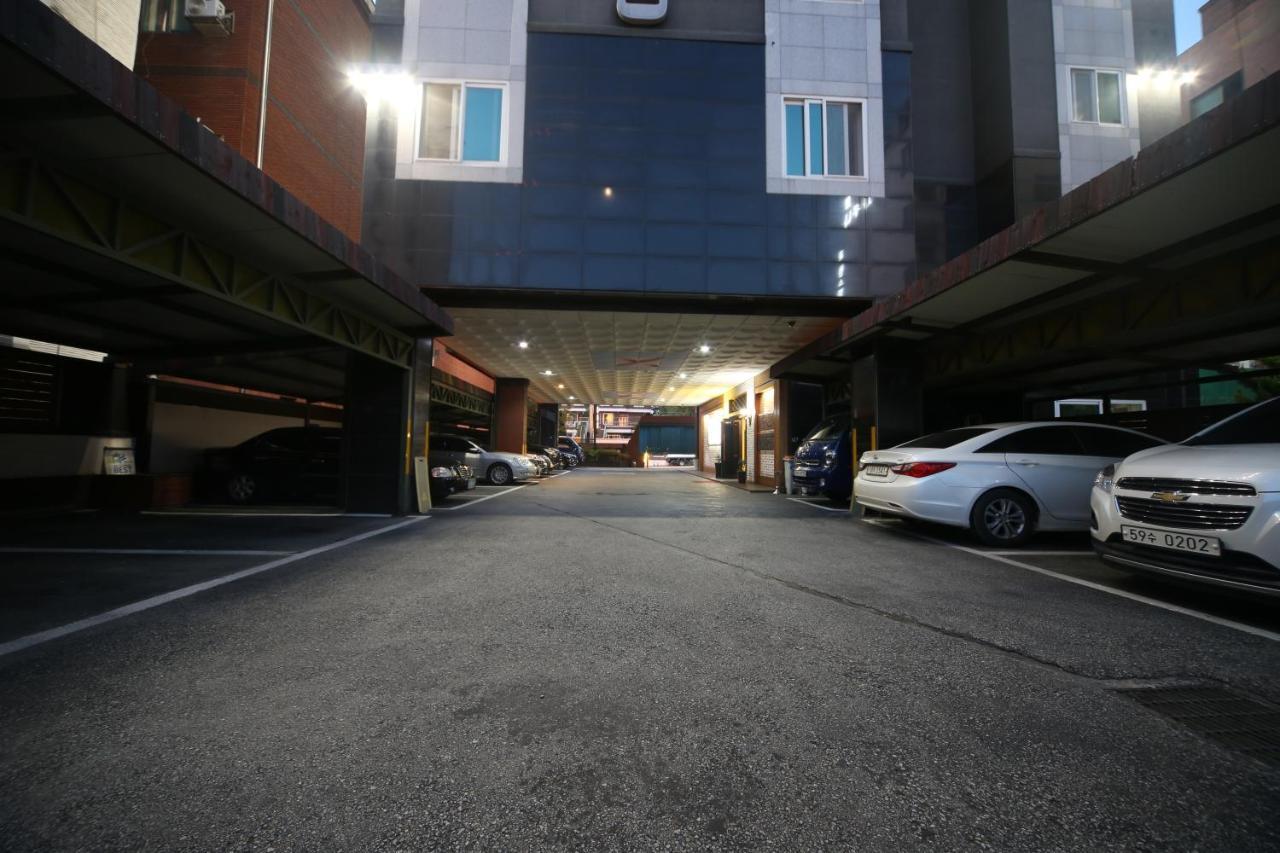 Dubai Hotel Тэджон Экстерьер фото